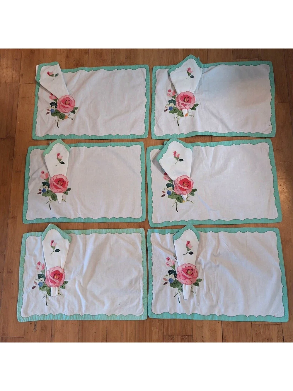 VTG 8pc Set Appliqued and Embroidered Flower 12x18